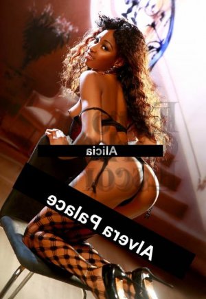 Kalyna erotic massage in Maple Heights
